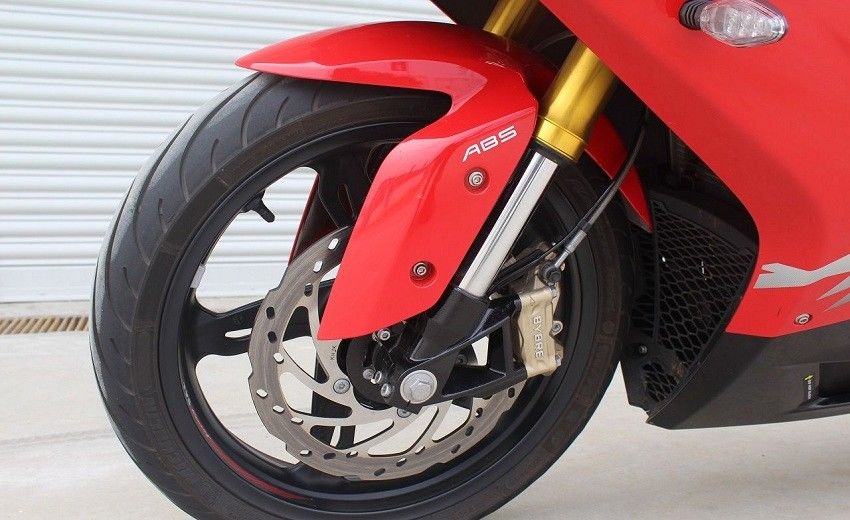 7 Fakta Tentang TVS Apache RR 310, Sang Penantang 'Ninja' dari India